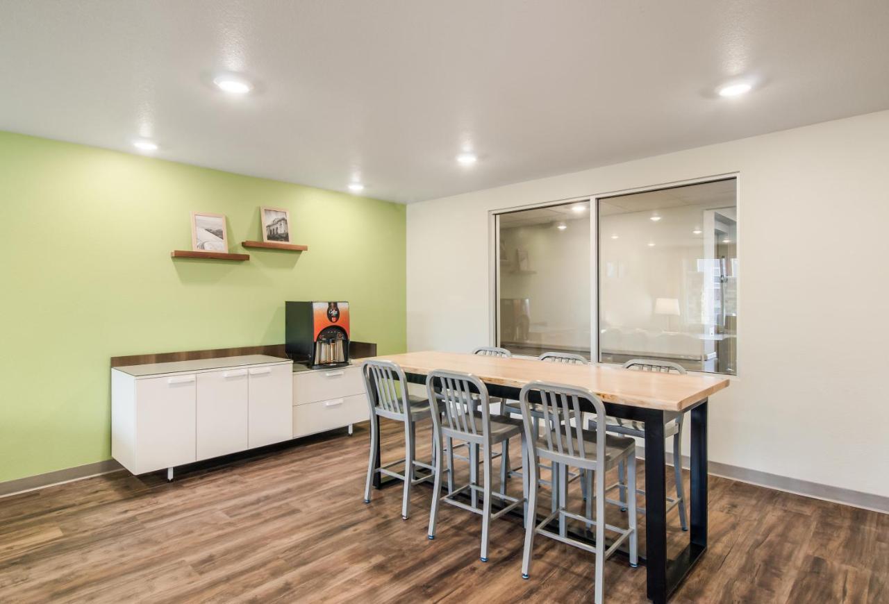Woodspring Suites Thornton-North Denver Bagian luar foto