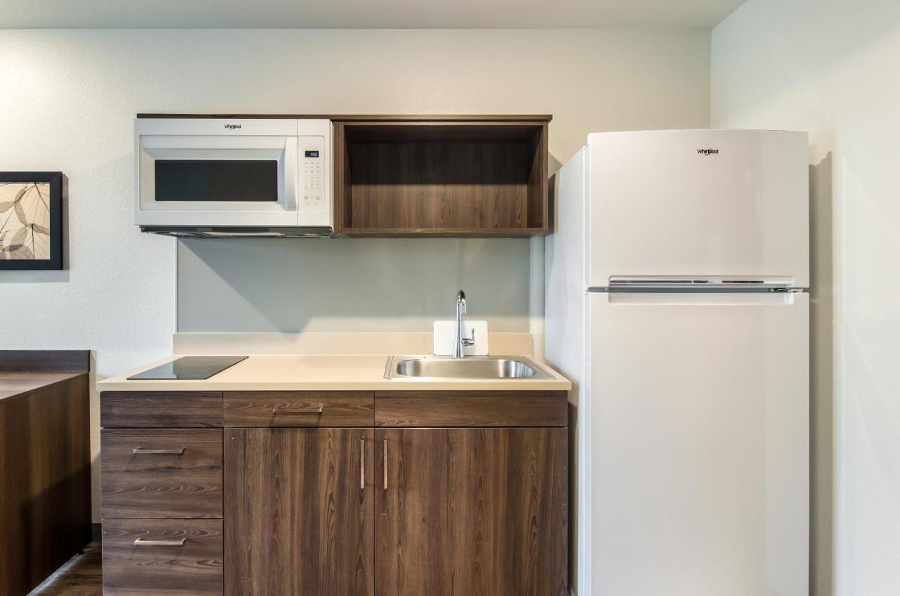 Woodspring Suites Thornton-North Denver Bagian luar foto